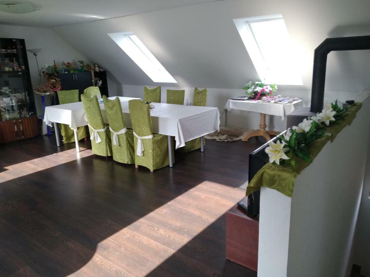 Apartman Gabika Na Zahori Appartement Malacky Buitenkant foto